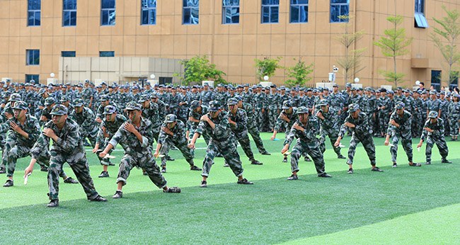 1599466040410468.jpg 匕首術(shù)方隊(duì)表演.JPG