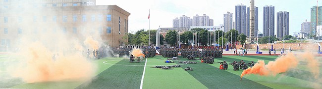 1599466076498620.jpg 戰(zhàn)術(shù)方隊(duì)表演.jpg