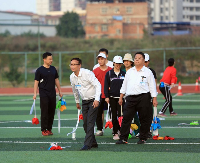 1605961437910670.jpg 拋繡球比賽.JPG