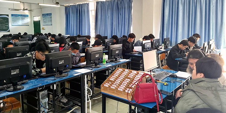 1611241600255170.jpg 理論考試現(xiàn)場(chǎng).jpg