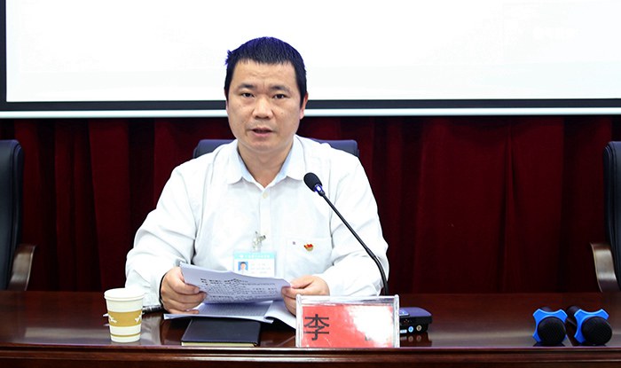 1617247878156796.jpg 03-20210326李健同志作《廣西第一工業(yè)學校2020年黨風廉政建設工作報告》.jpg