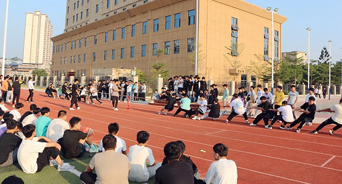 1635910309110707.jpg 拔河比賽現(xiàn)場(chǎng).JPG