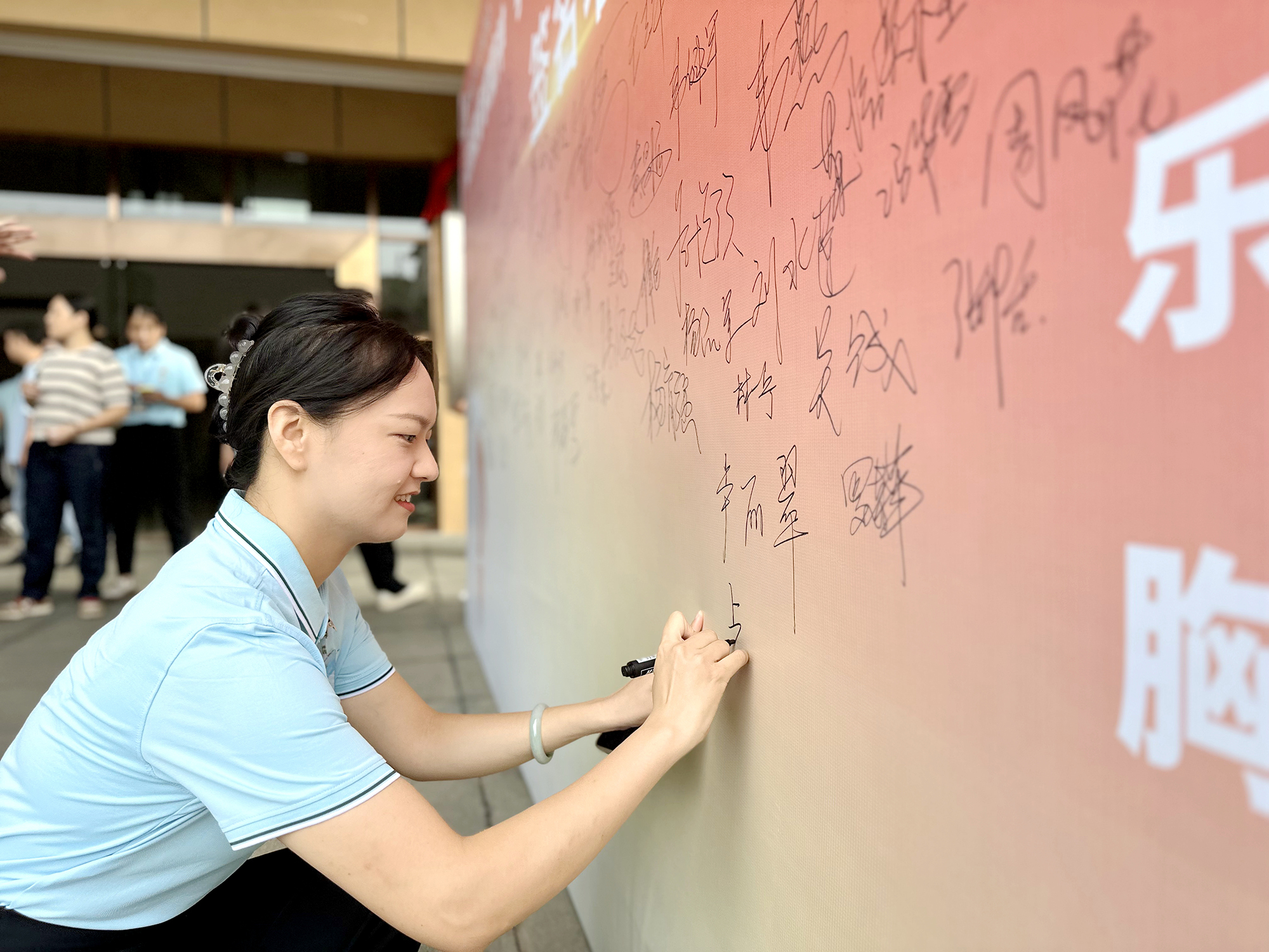 1725965959833316.jpg 1725965959833316.jpg